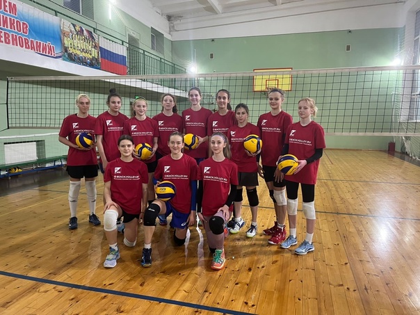 Подготовка к финальным соревнованиям первенства России по волейболу среди девушек и юношей до 16 лет